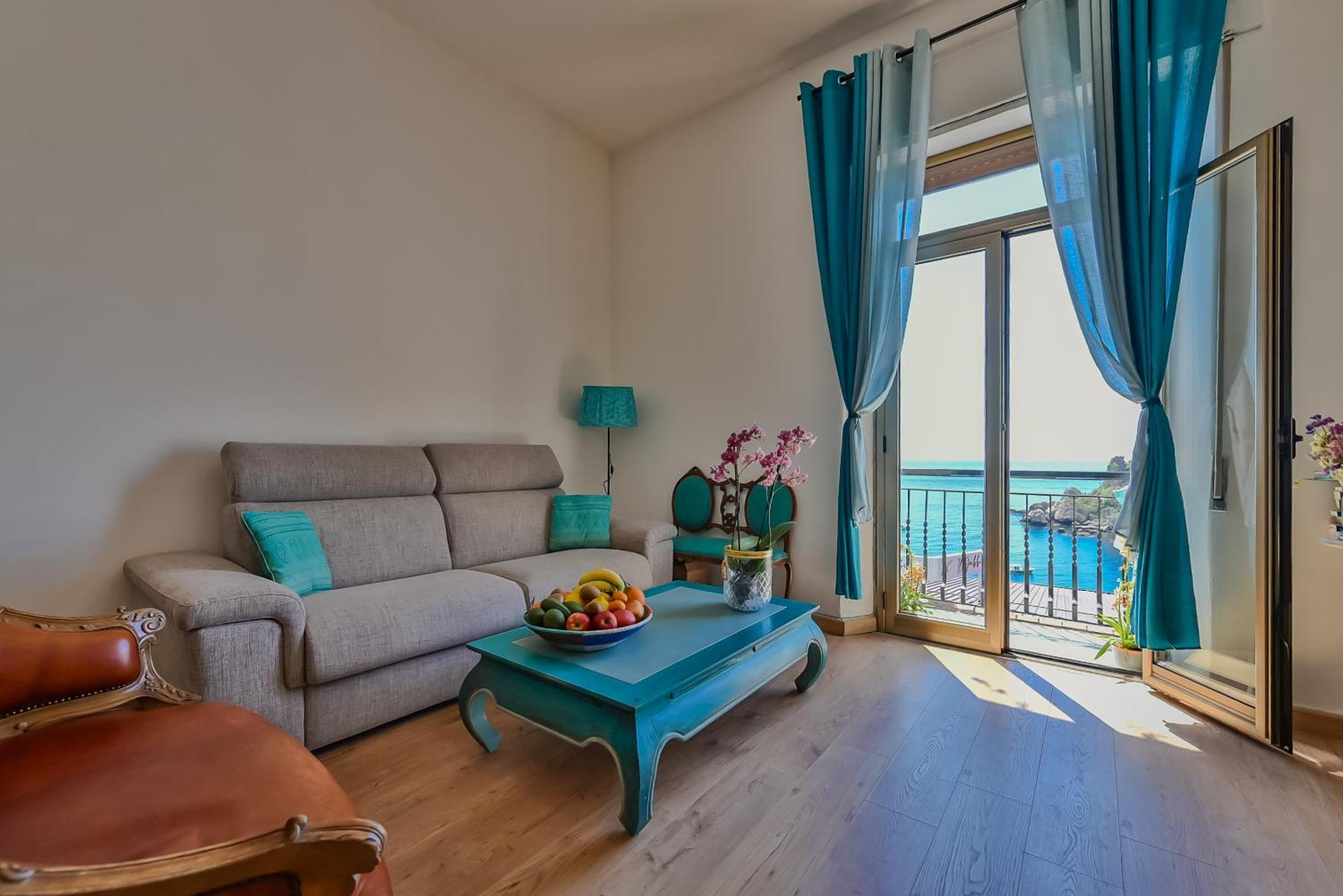 Апартаменти Cohen Smart House Таорміна Номер фото